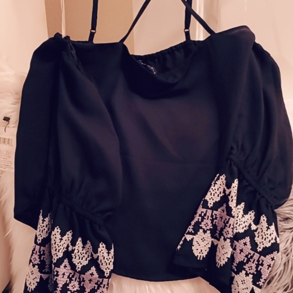 Top - Picture 2 of 2